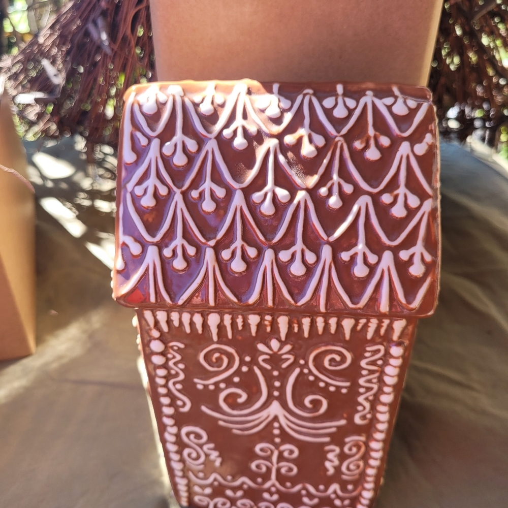 Pottery Barn Tall Gingerbread Village House! BNIB! - Picture 3 of 7